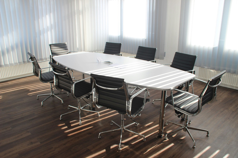 Professional office maintained by a commercial cleaning team in Lee’s Summit