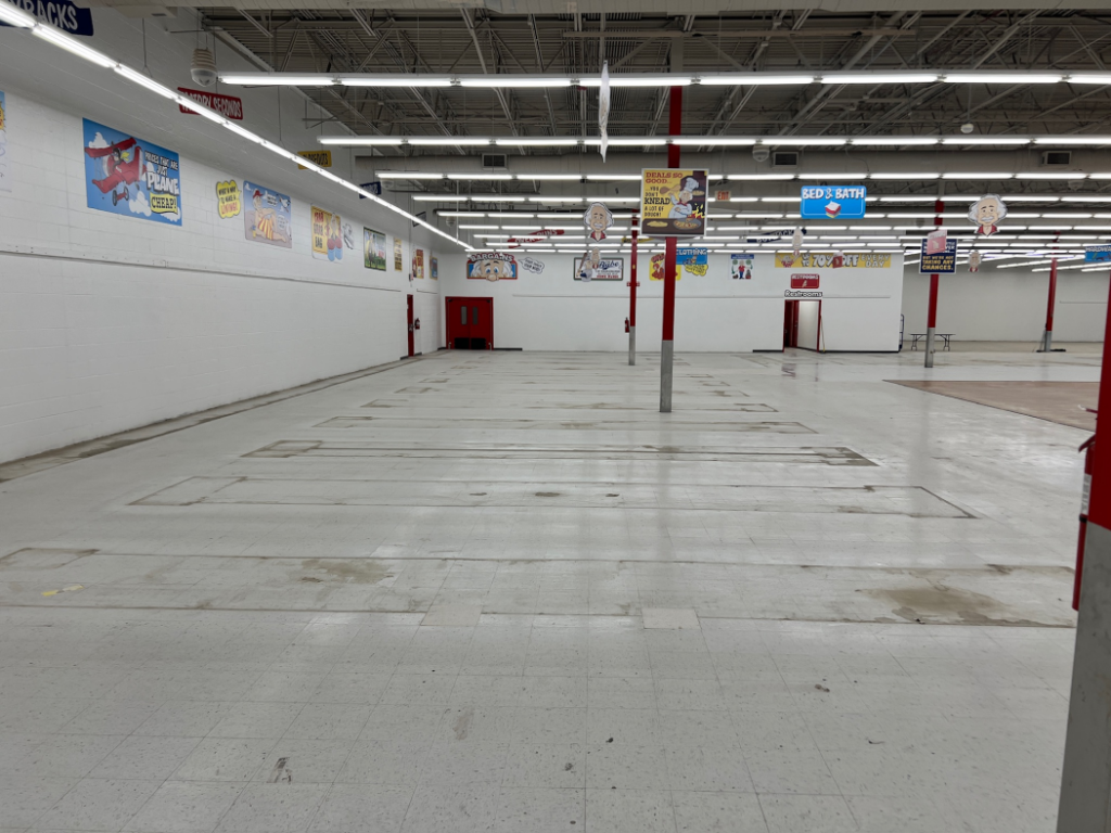 An image of a commercial floor in need of waxing